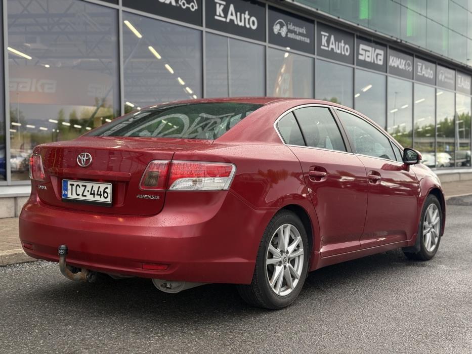 TOYOTA Avensis 2010