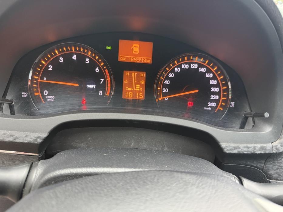 TOYOTA Avensis 2010