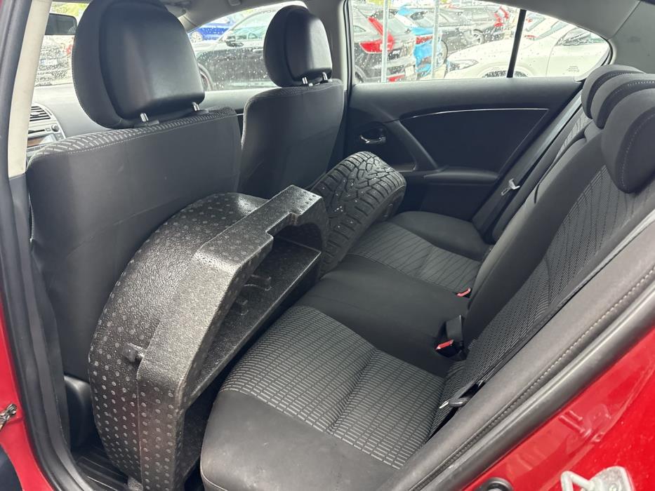 TOYOTA Avensis 2010