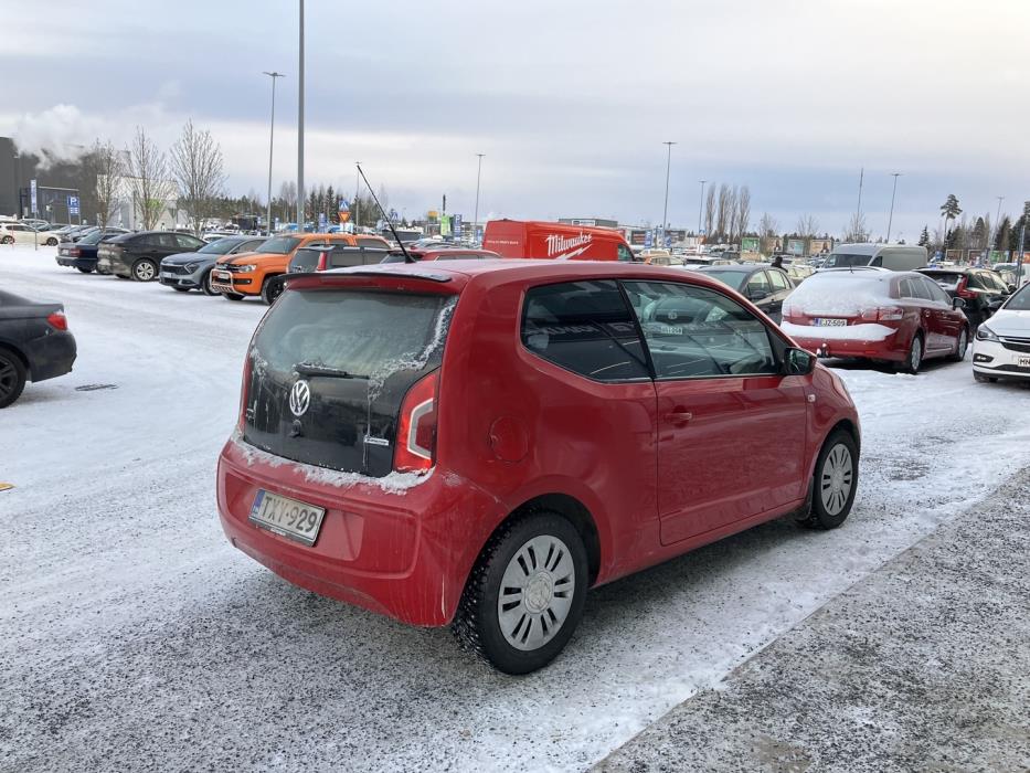VOLKSWAGEN up! 2012