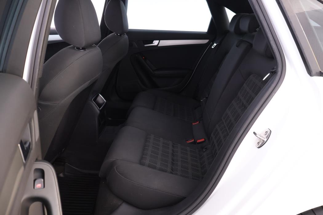 AUDI A4 2012
