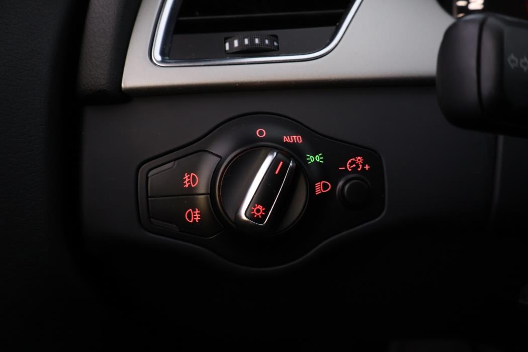 AUDI A4 2012