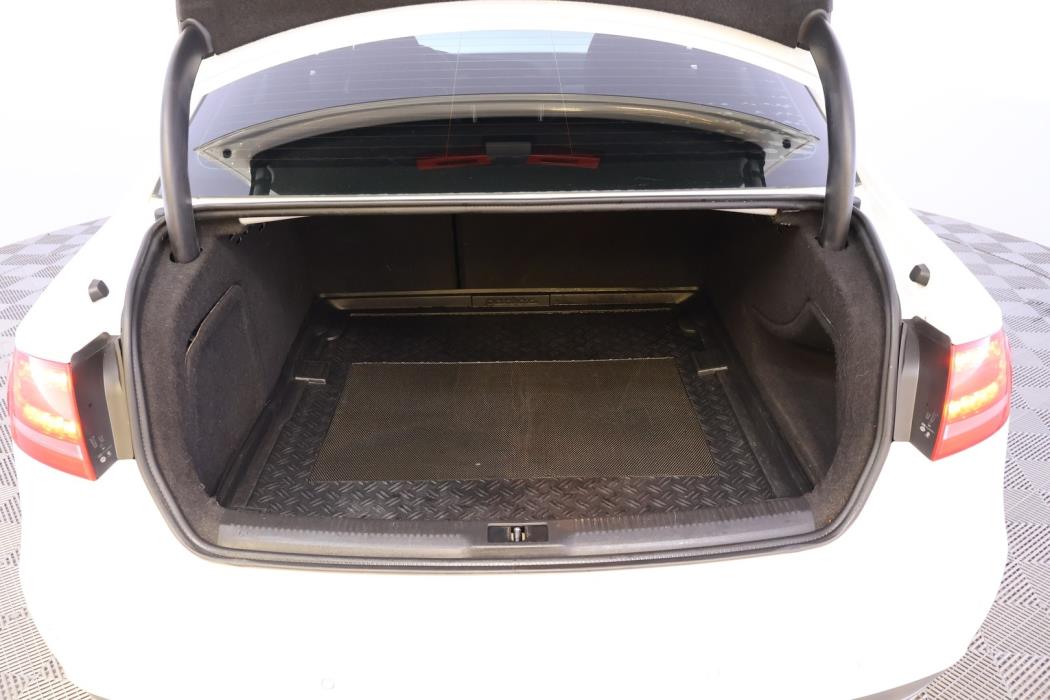 AUDI A4 2012