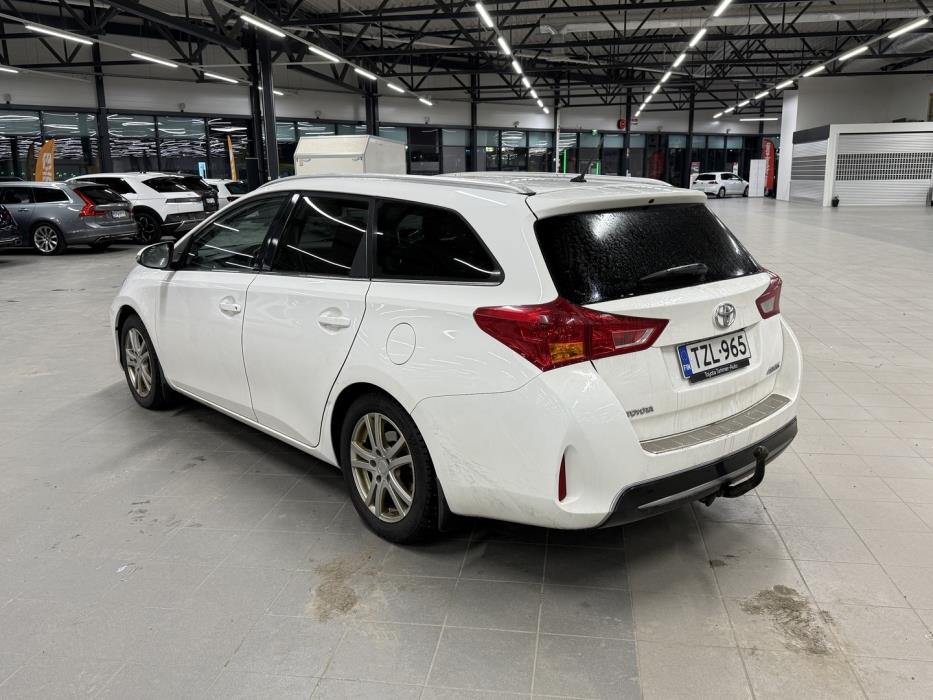 TOYOTA Auris 2014