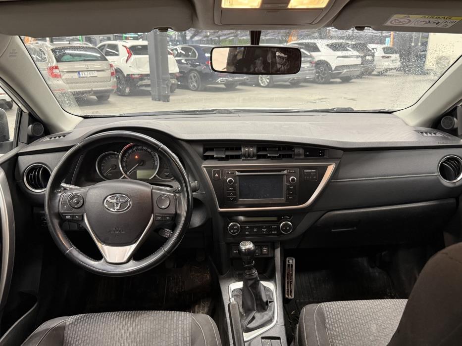TOYOTA Auris 2014
