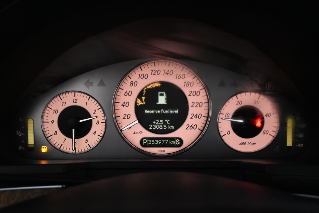 MERCEDES-BENZ E 2007