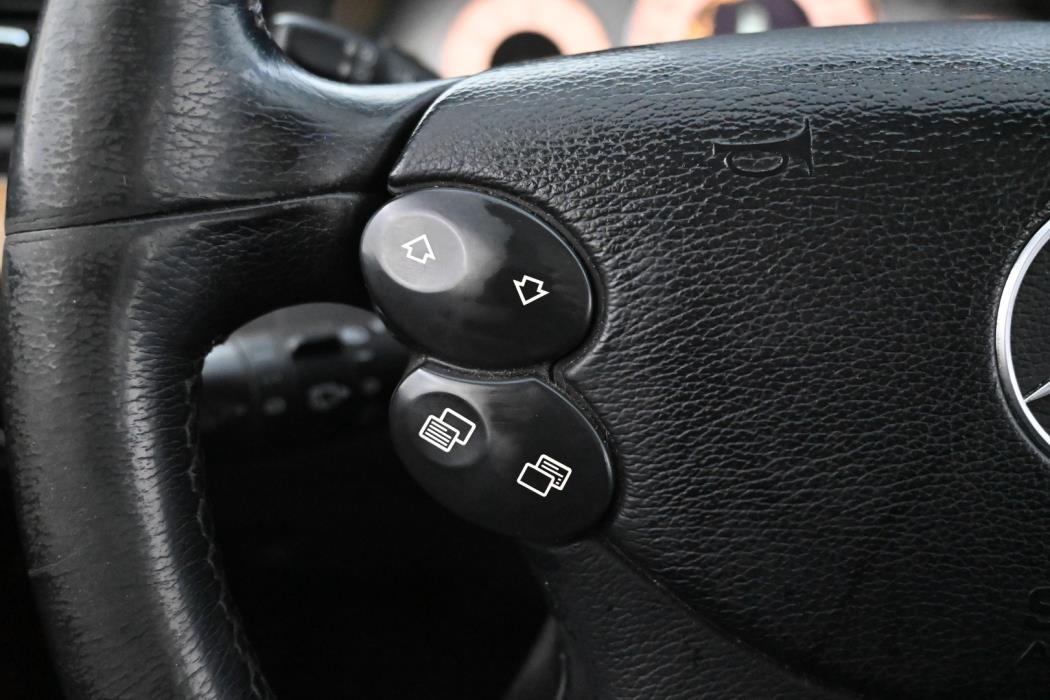 MERCEDES-BENZ E 2007