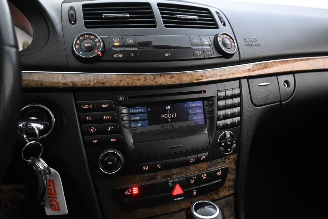 MERCEDES-BENZ E 2007