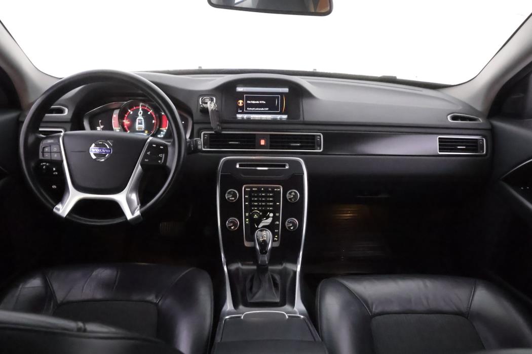 VOLVO V70 2014