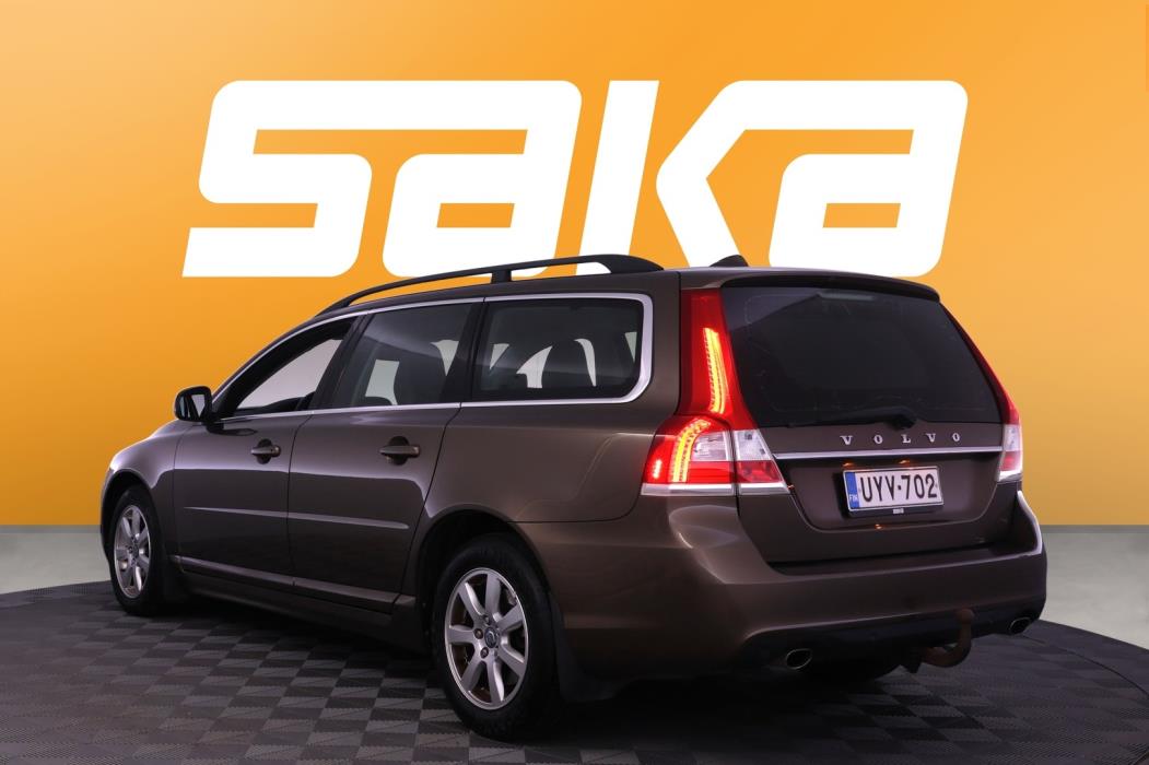 VOLVO V70 2014