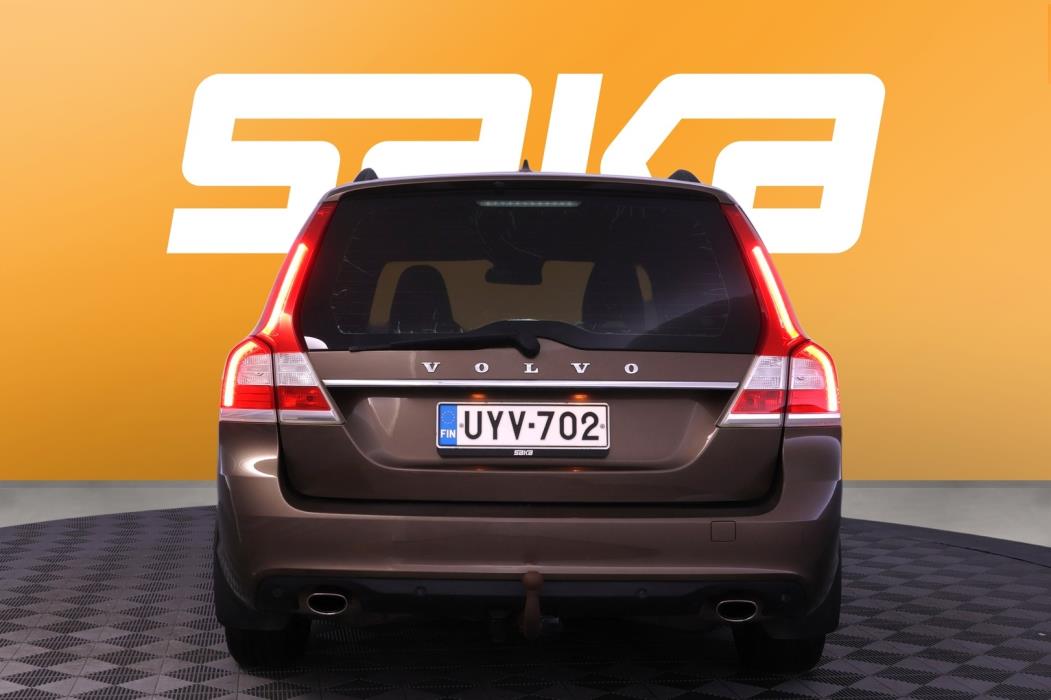 VOLVO V70 2014