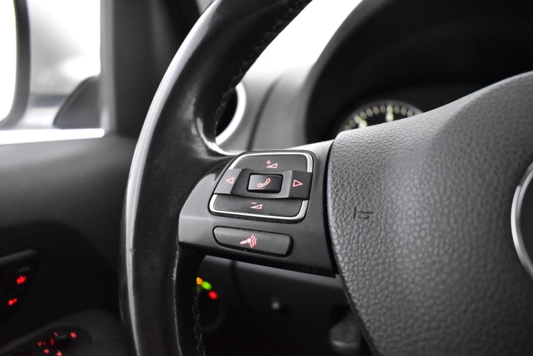 VOLKSWAGEN Amarok 2014