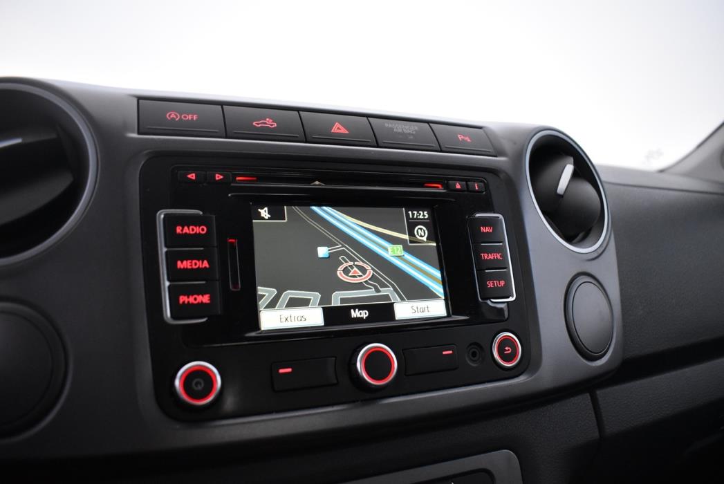 VOLKSWAGEN Amarok 2014