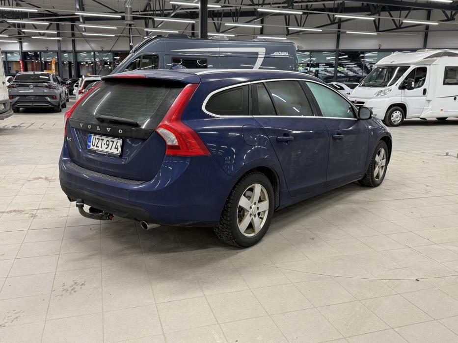 VOLVO V60 2013