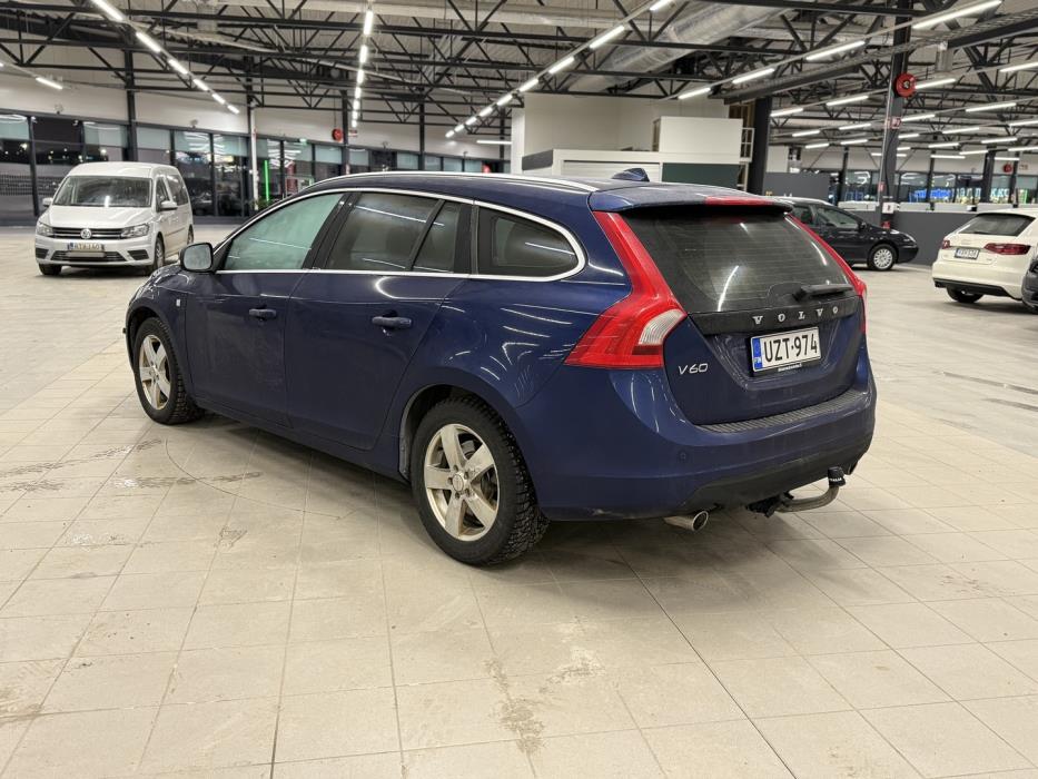 VOLVO V60 2013
