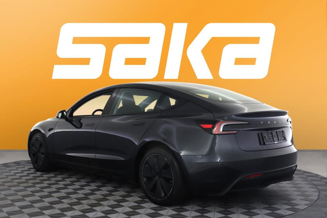 TESLA Model 3 2024