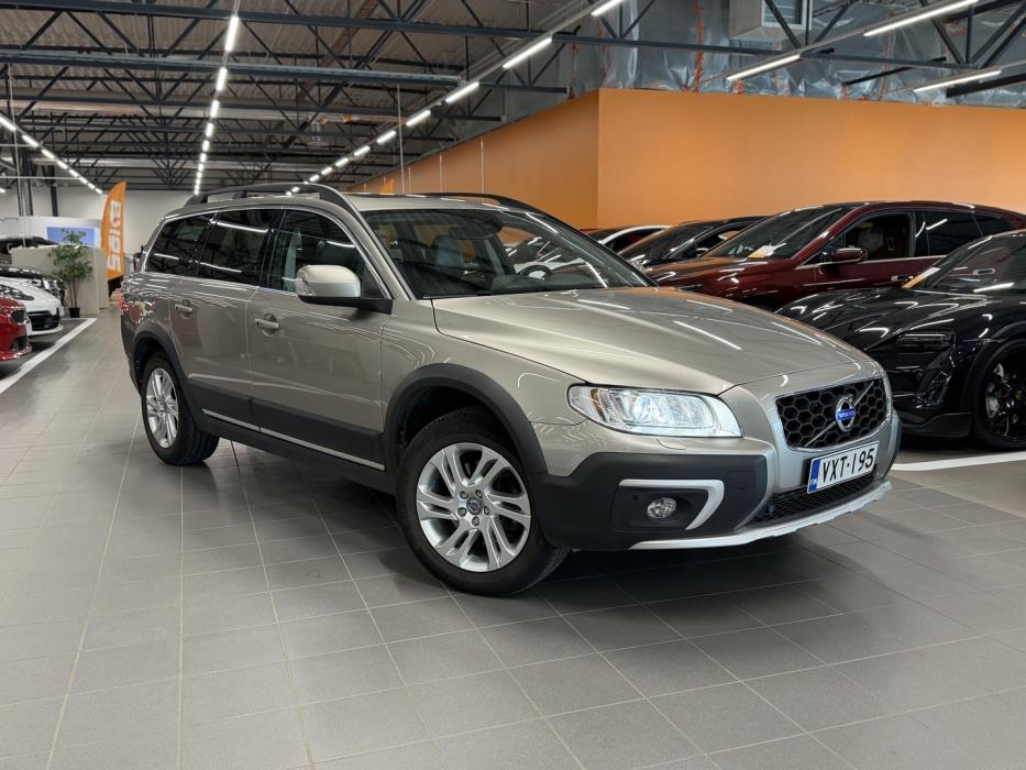 VOLVO XC70 2015