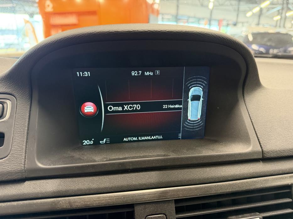 VOLVO XC70 2015