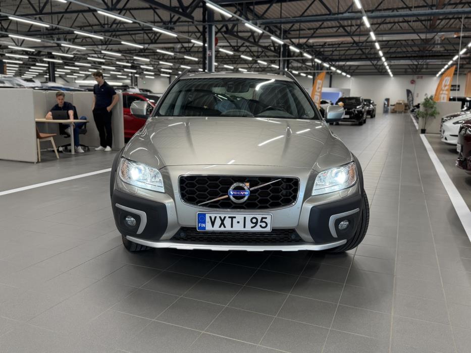 VOLVO XC70 2015