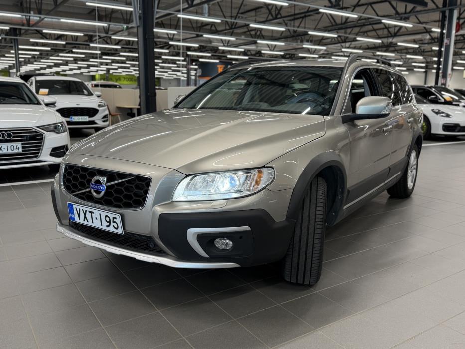 VOLVO XC70 2015
