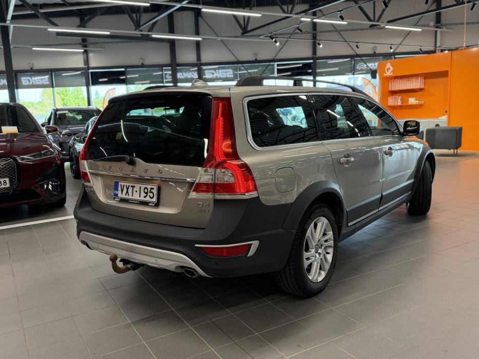 VOLVO XC70 2015