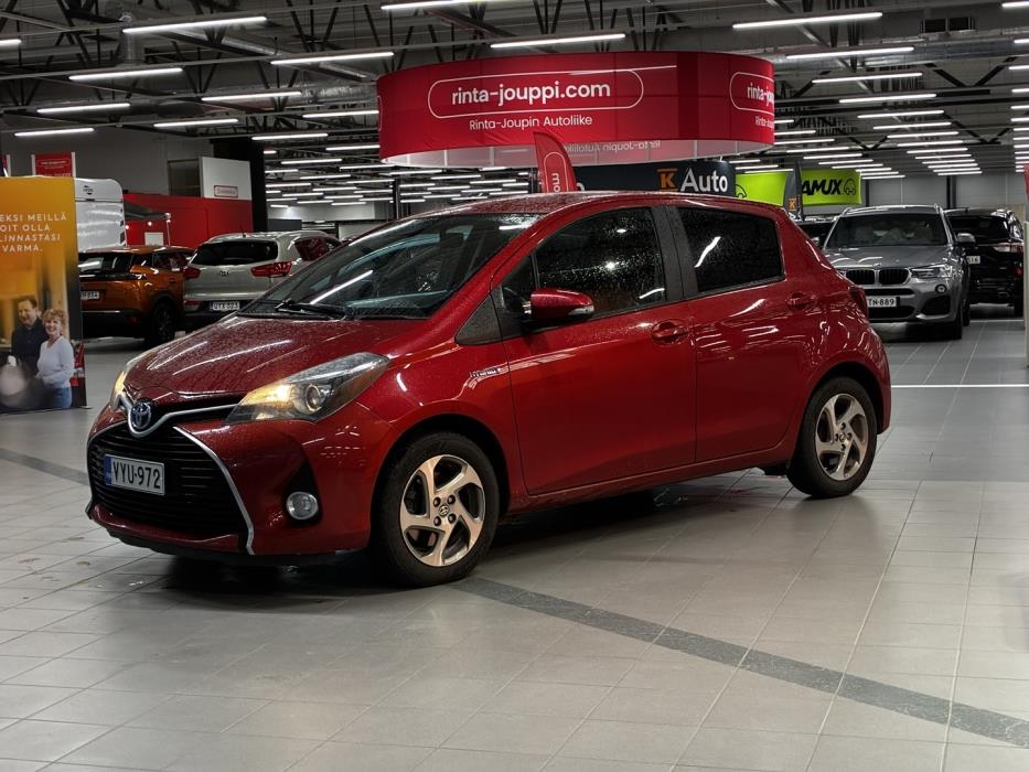 TOYOTA Yaris 2016