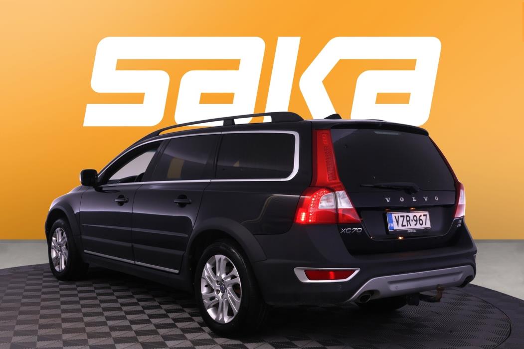 VOLVO XC70 2010