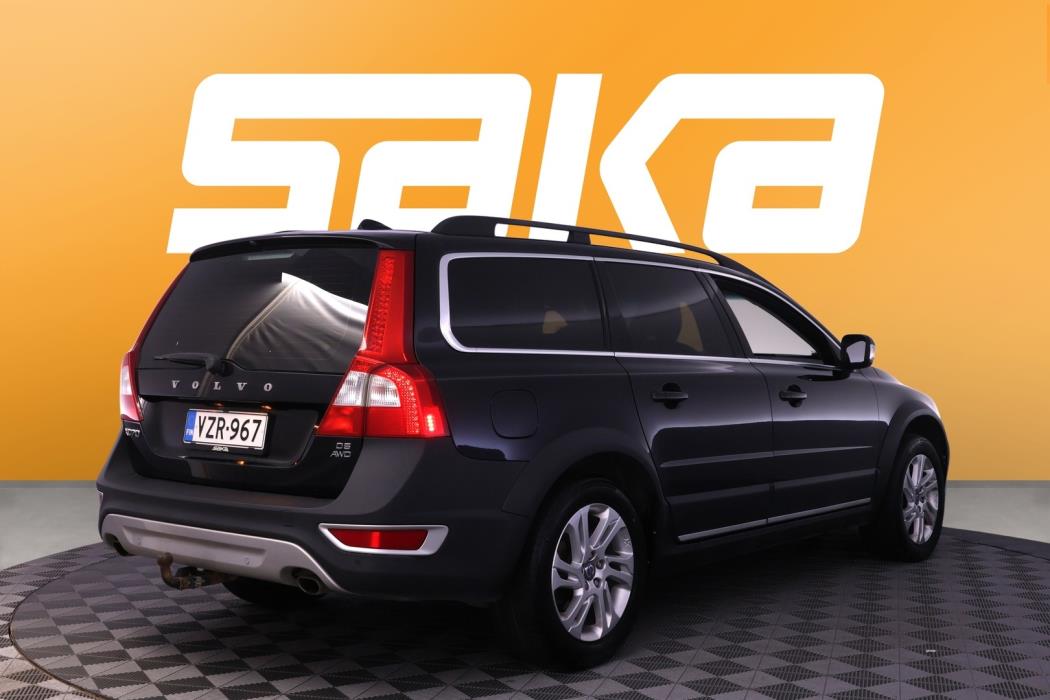 VOLVO XC70 2010