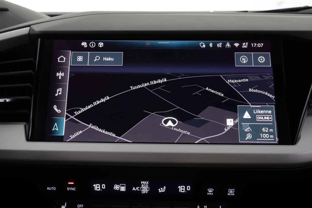 AUDI Q4 e-tron 2025