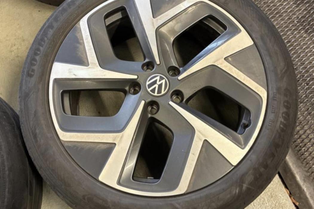 VOLKSWAGEN ID.3 2023