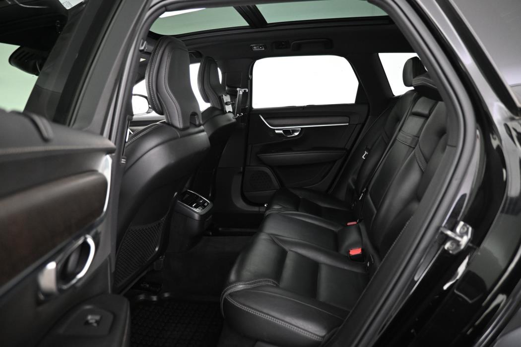VOLVO V90 Cross Country 2020