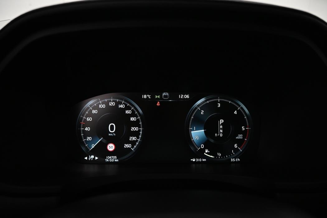 VOLVO V90 Cross Country 2020