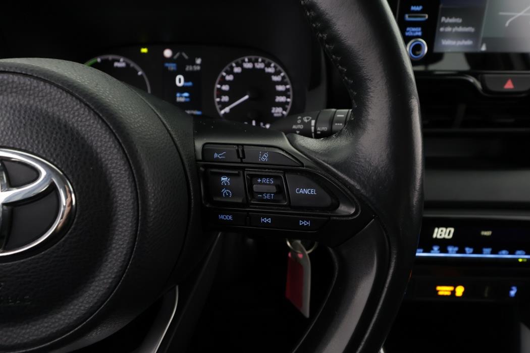 TOYOTA Yaris 2021