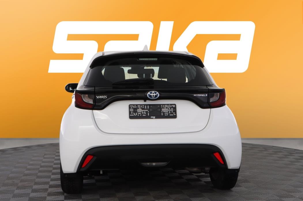 TOYOTA Yaris 2021