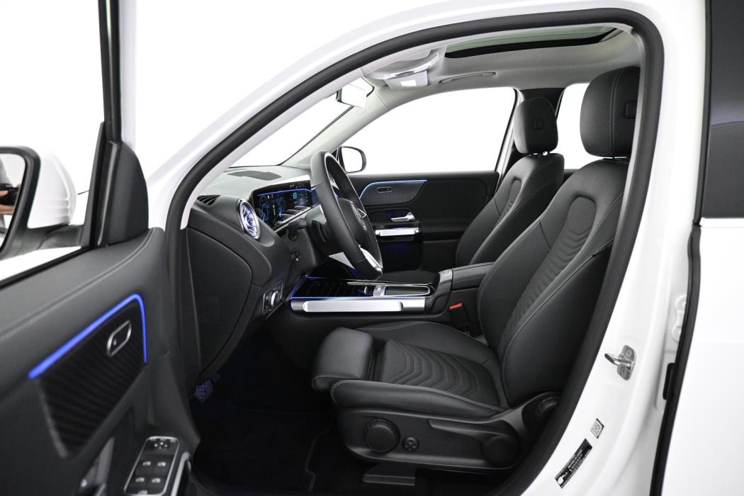 MERCEDES-BENZ EQB 2025