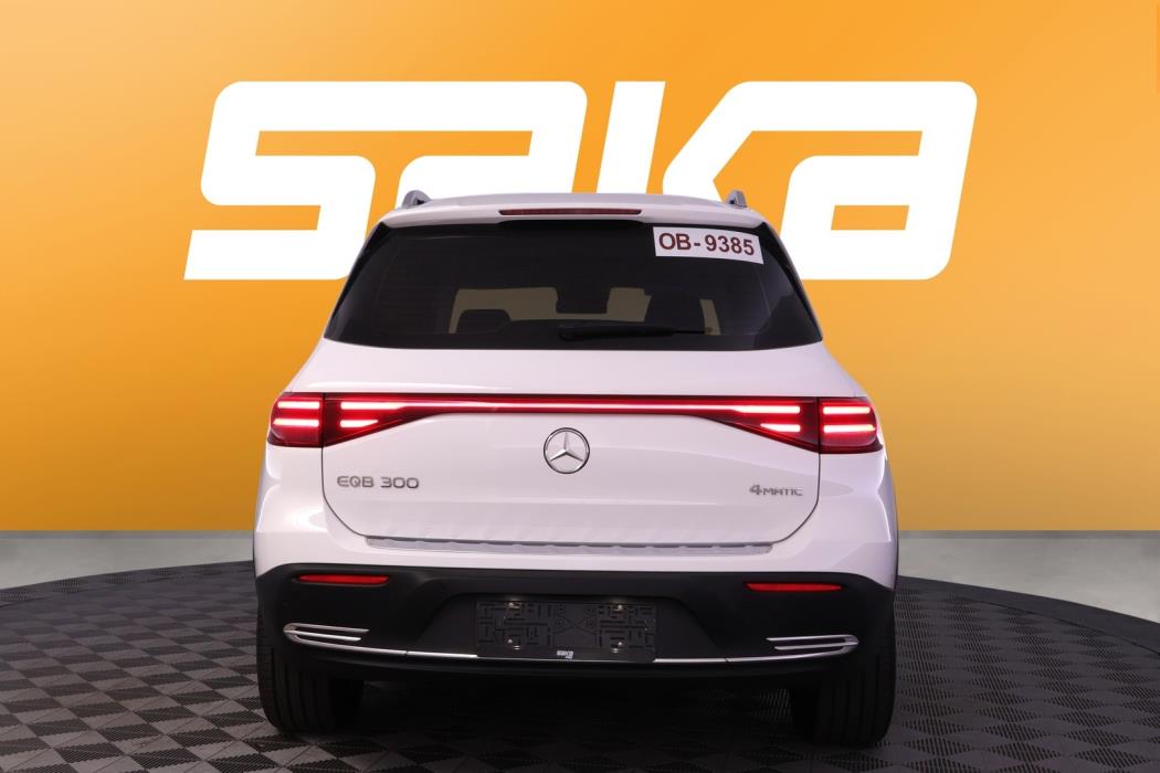 MERCEDES-BENZ EQB 2025