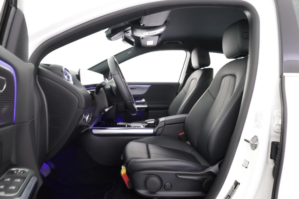 MERCEDES-BENZ EQA 2023