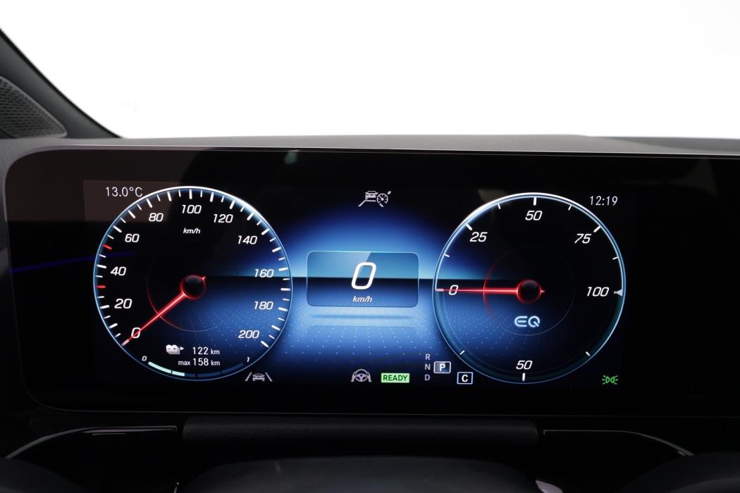 MERCEDES-BENZ EQA 2023