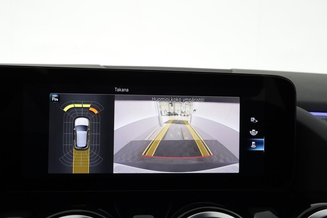 MERCEDES-BENZ EQA 2023