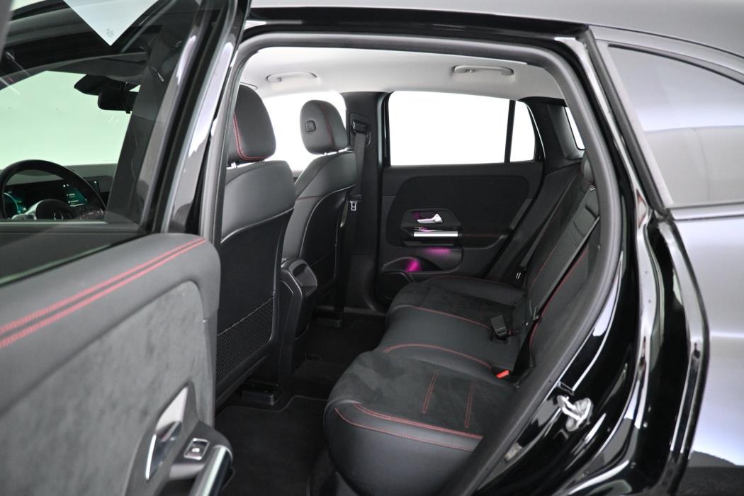 MERCEDES-BENZ EQA 2023