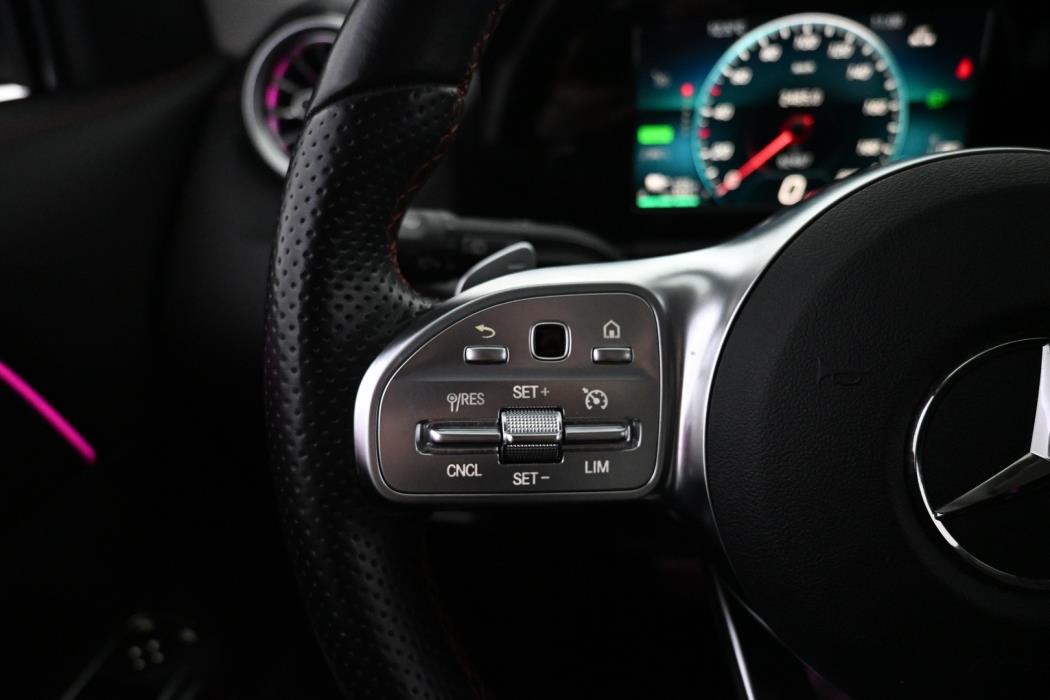 MERCEDES-BENZ EQA 2023