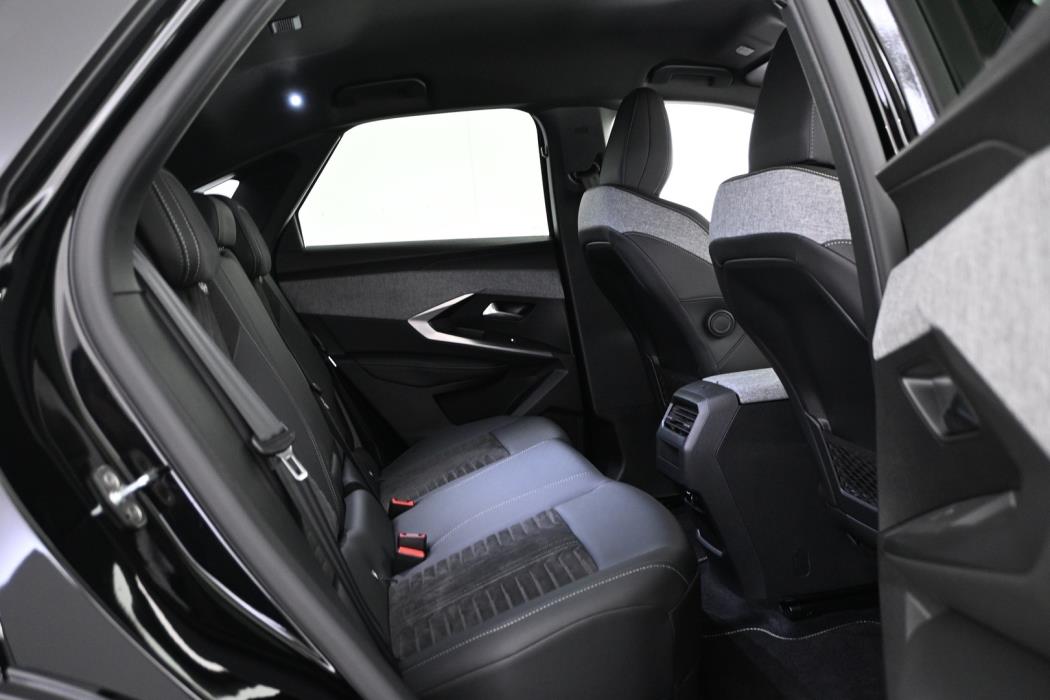 PEUGEOT E-3008 2024
