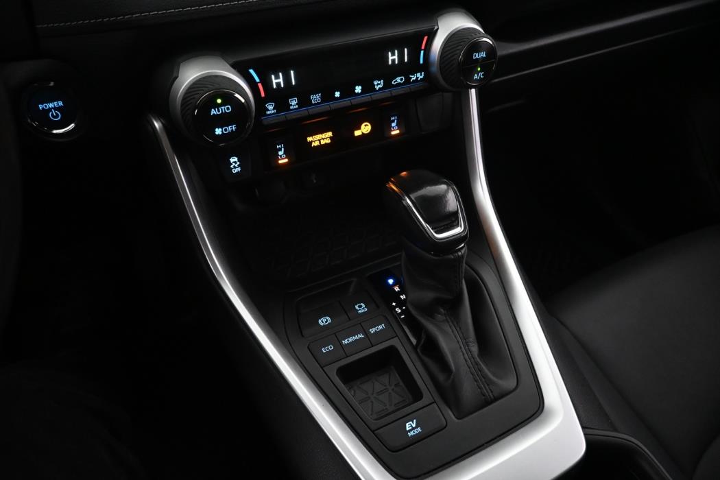 TOYOTA RAV4 2021