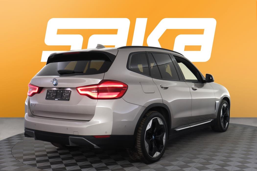 BMW iX3 2022