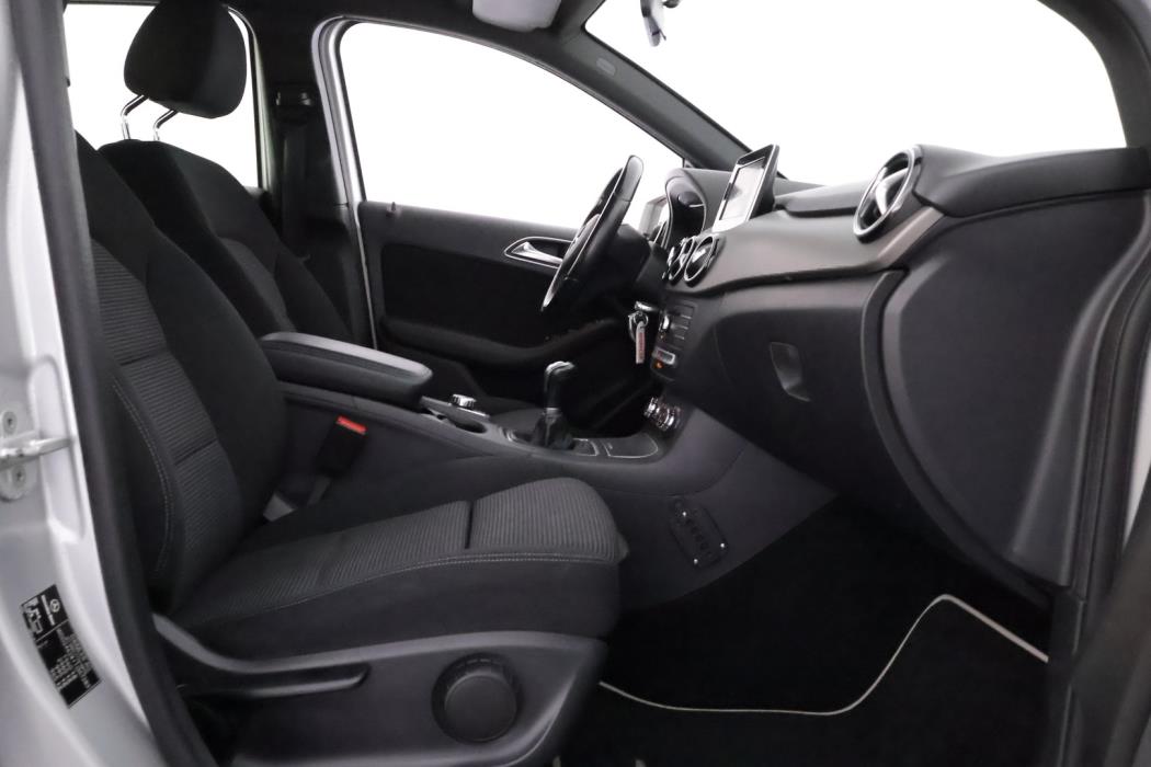 MERCEDES-BENZ B 2016