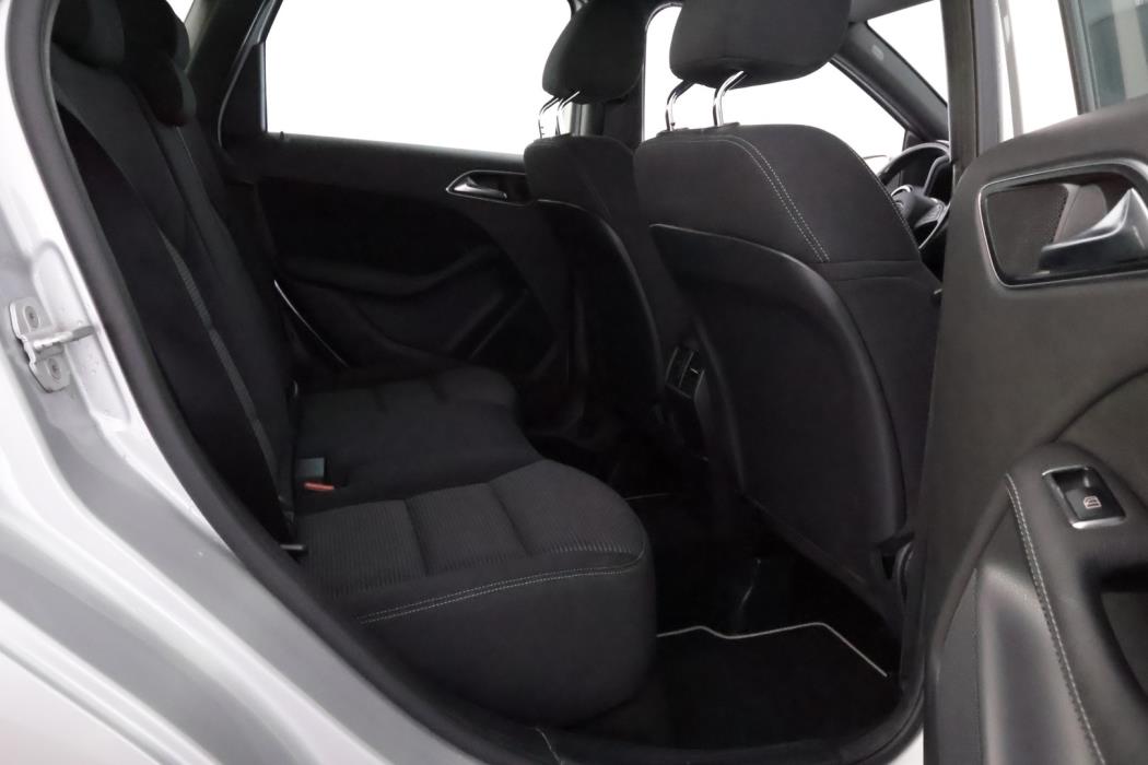 MERCEDES-BENZ B 2016