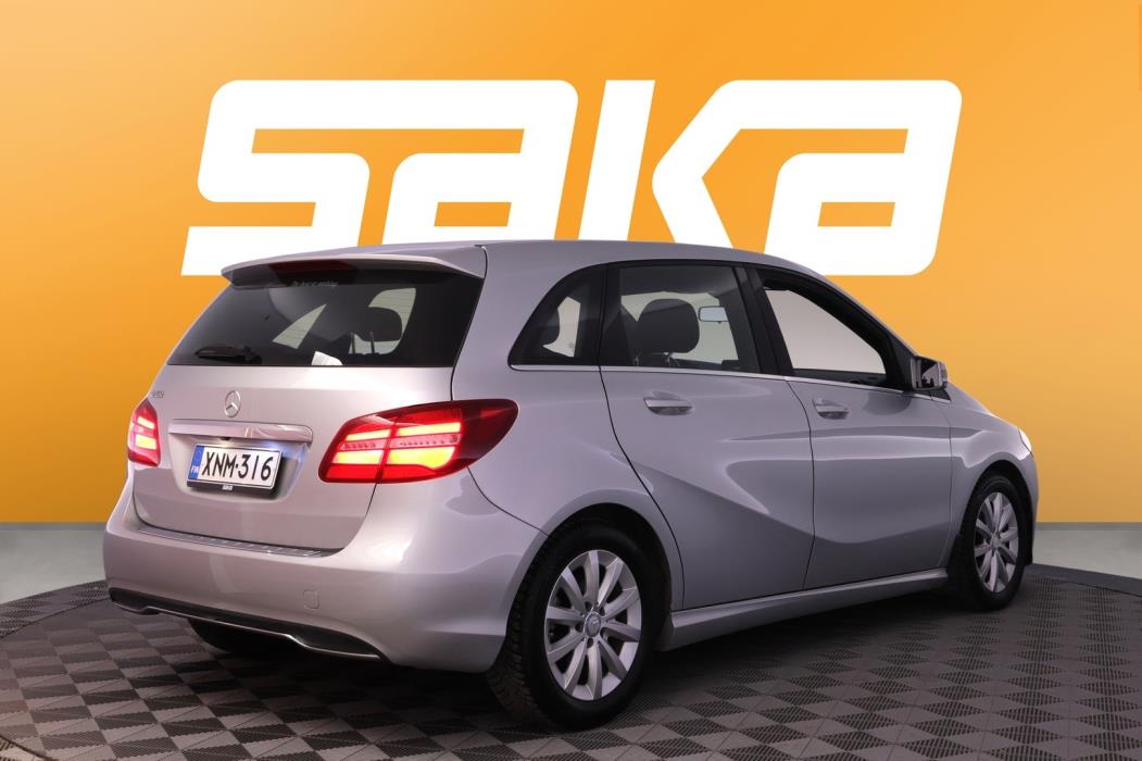 MERCEDES-BENZ B 2016