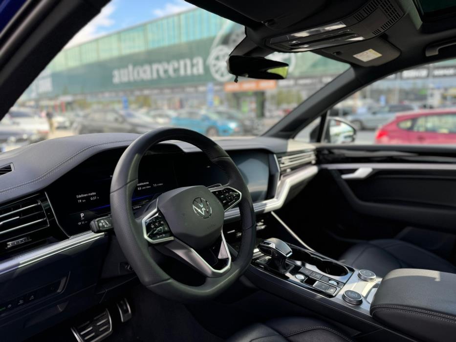 VOLKSWAGEN Touareg 2021