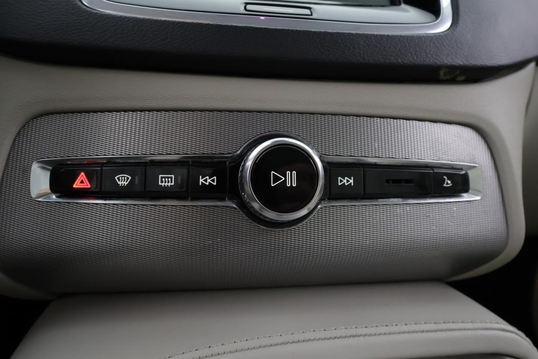 VOLVO XC90 2019
