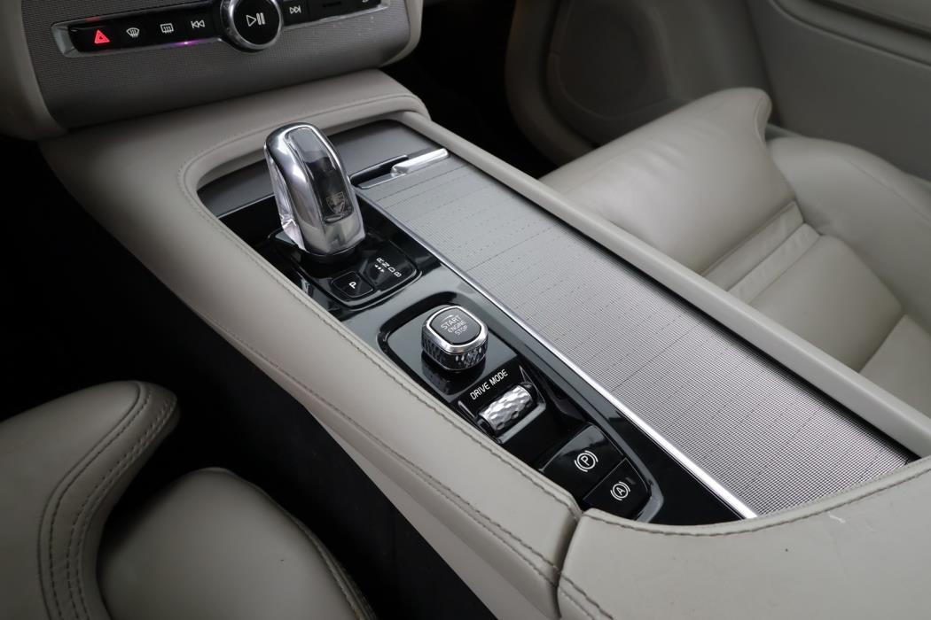 VOLVO XC90 2019